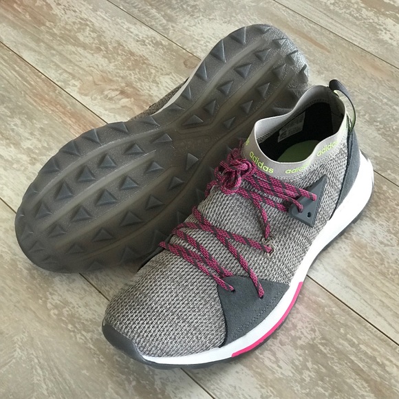 NWT Adidas Women’s Quesa Shoes - Picture 4 of 8